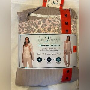 Womens 3 piece Lounge Set with cooling Technology NWT